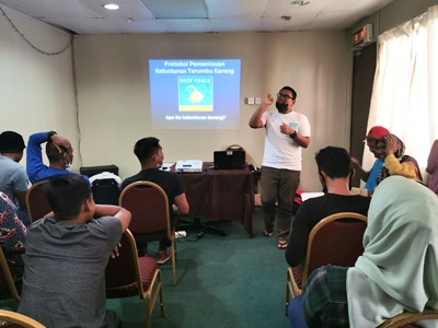 Snorkel guide training session